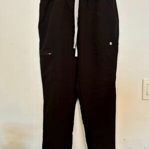 FIGS High Waisted Yola Skinny Scrub Pant - Size L/T - Black